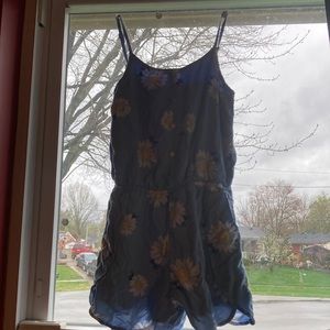 Sunflower romper blue, yellow, and white brand Abercrombie the size is 11/12